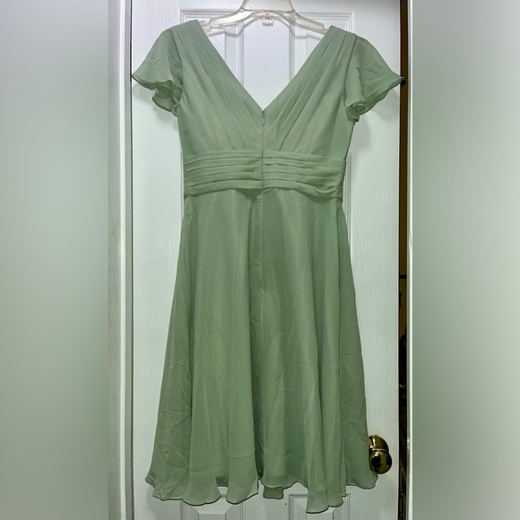 AW.Bridal sage green dress! About knee length. Size 10/medium - Picture 3 of 3